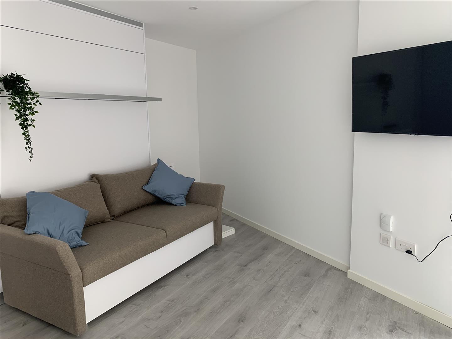 Image of Apartment - 1 Bathrooms for Rental in The Hub-Gibraltar, Image 2